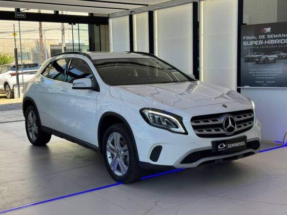 MERCEDES-BENZ GLA 200 1.6 CGI FLEX ADVANCE 7G-DCT